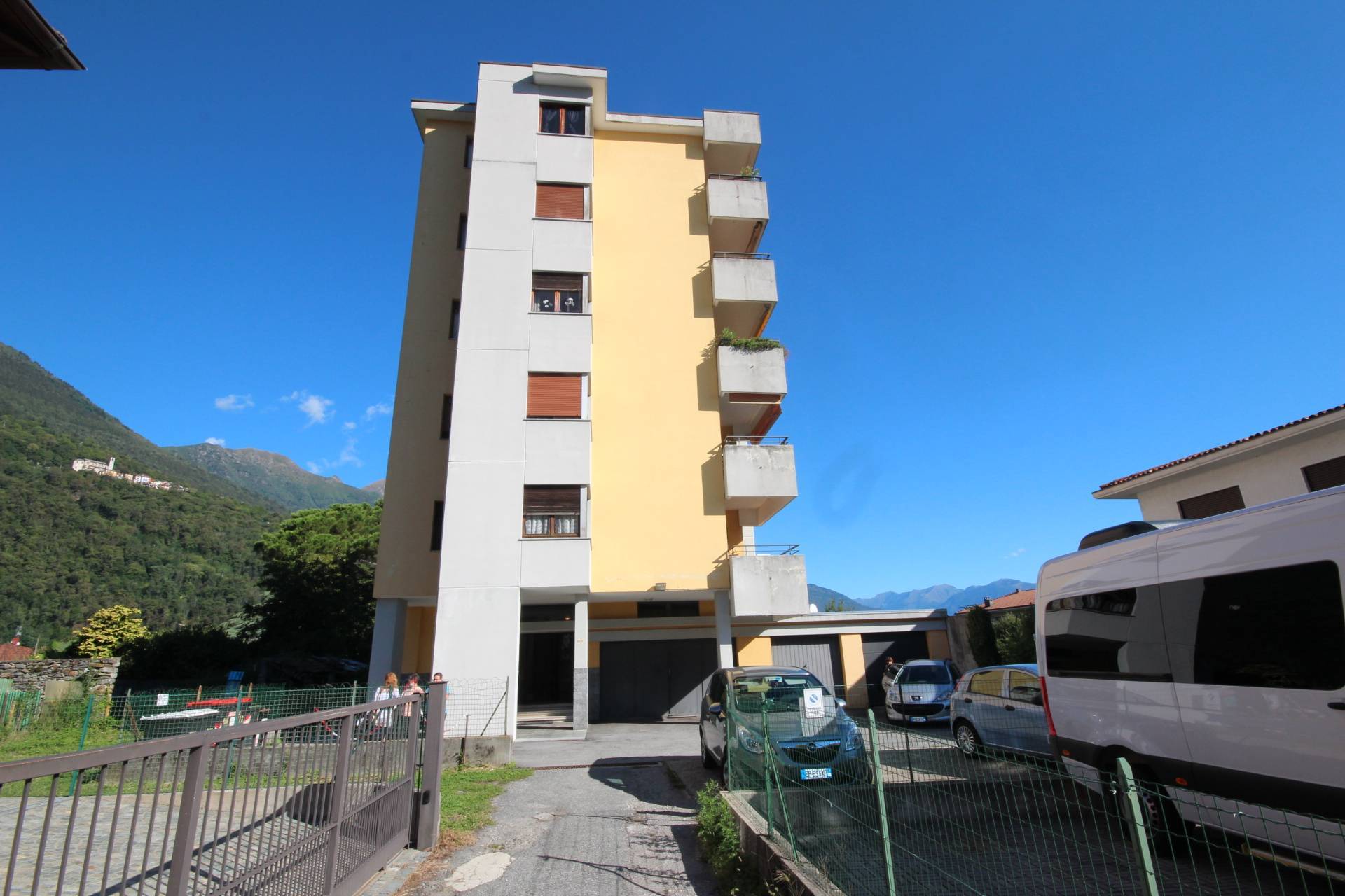 appartamento quadrilocale in vendita a Cannobio