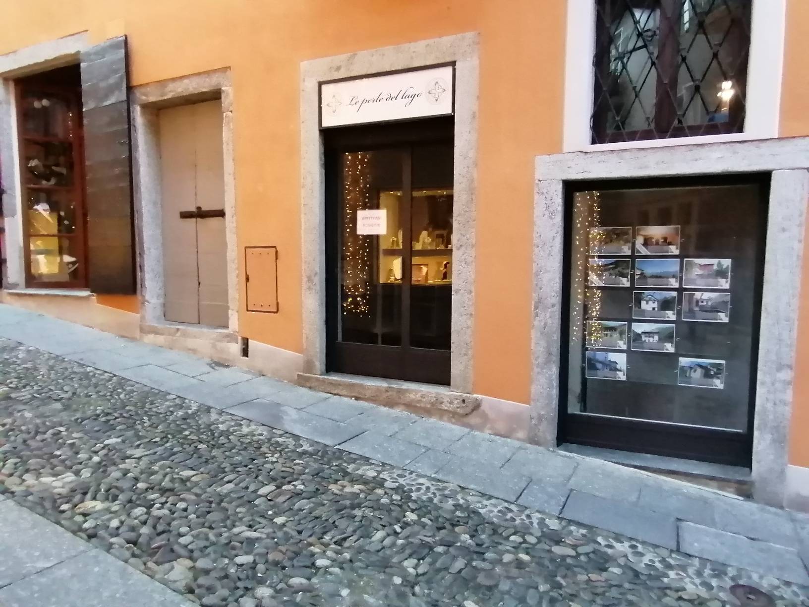 Locale commerciale in affitto a Cannobio