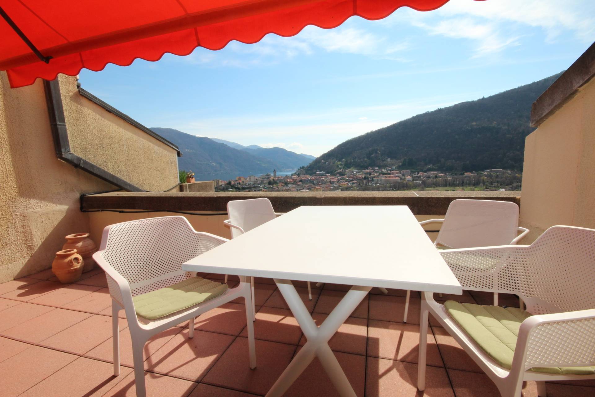 appartamento trilocale in vendita a Cannobio