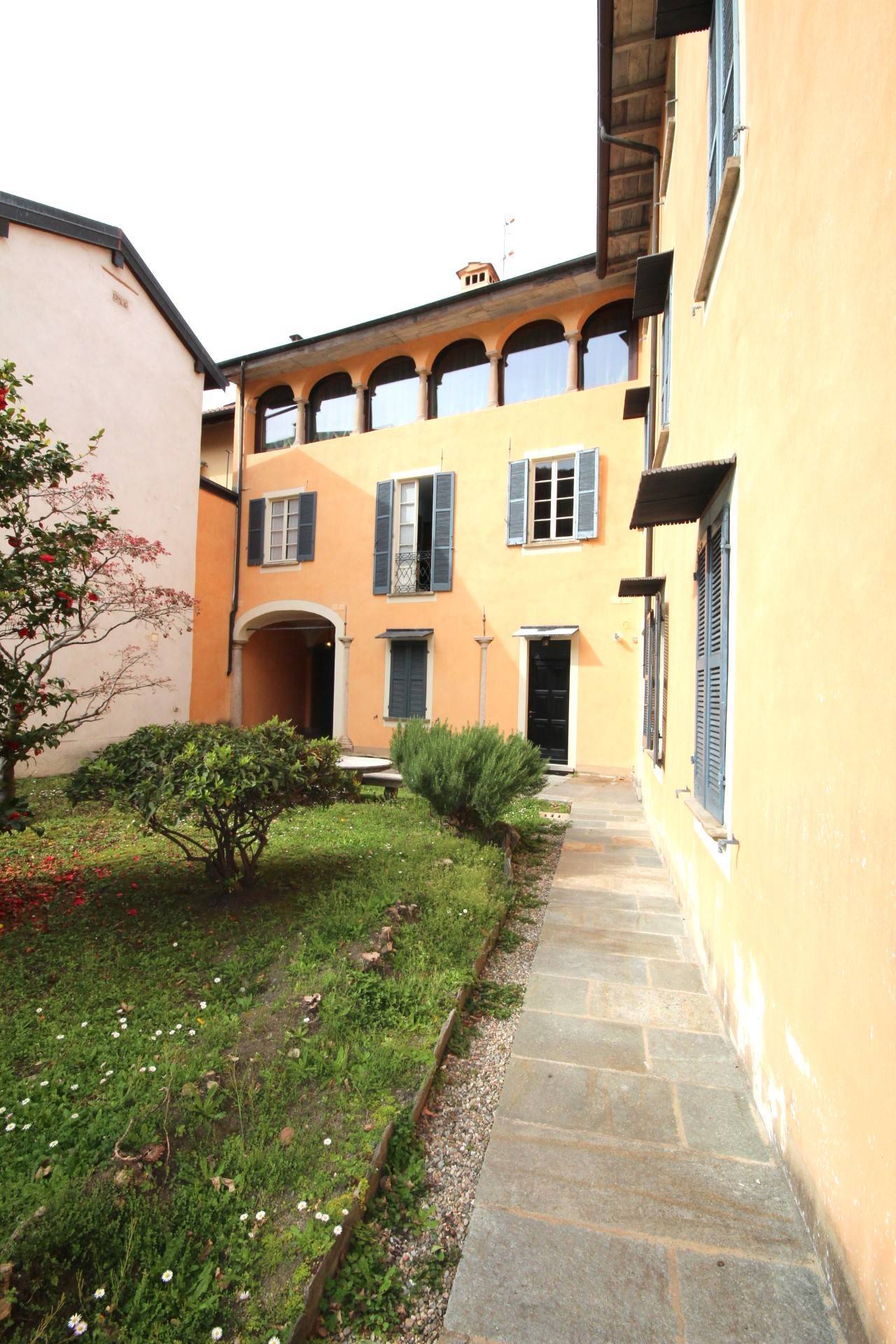 appartamento quadrilocale in vendita a Cannobio