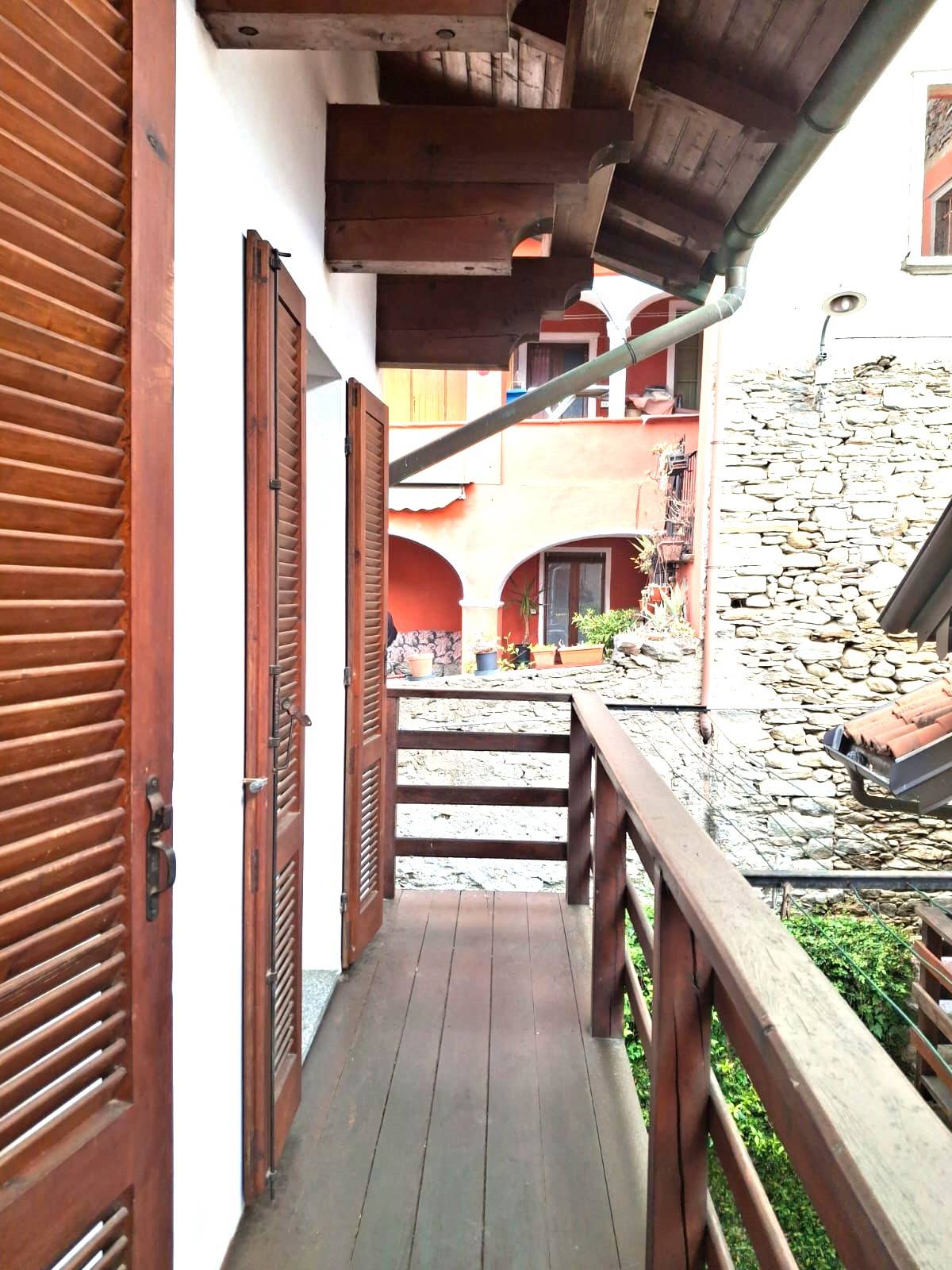 Casa in vendita a Ghiffa, Frino