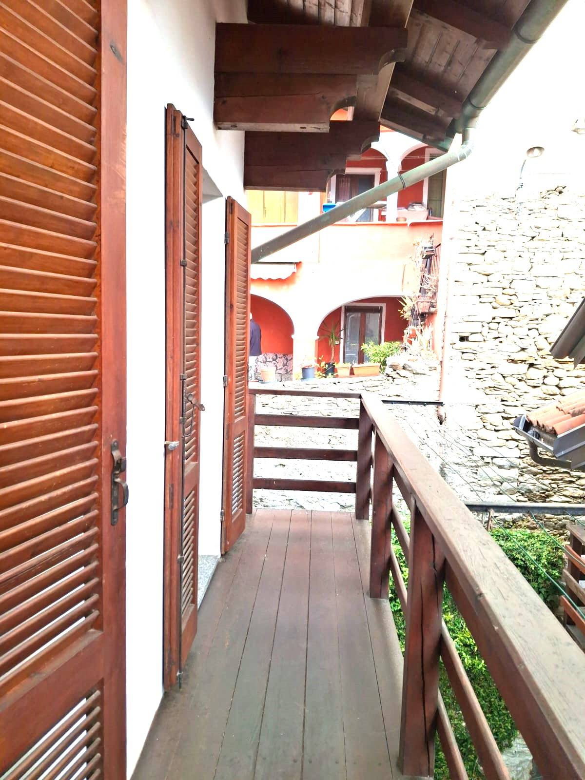 Casa in vendita a Ghiffa, Frino