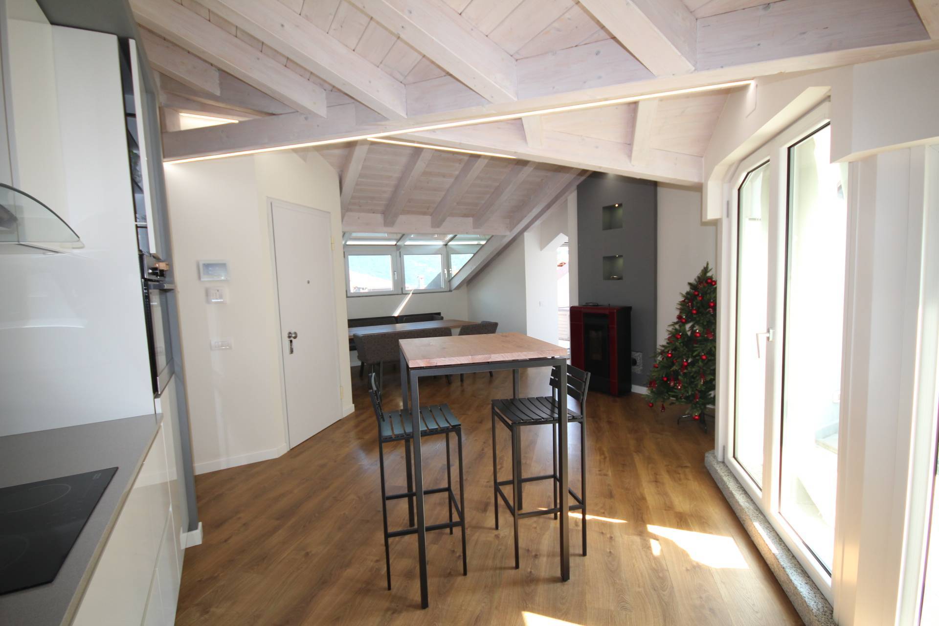 appartamento quadrilocale in vendita a Cannobio, Cannobio