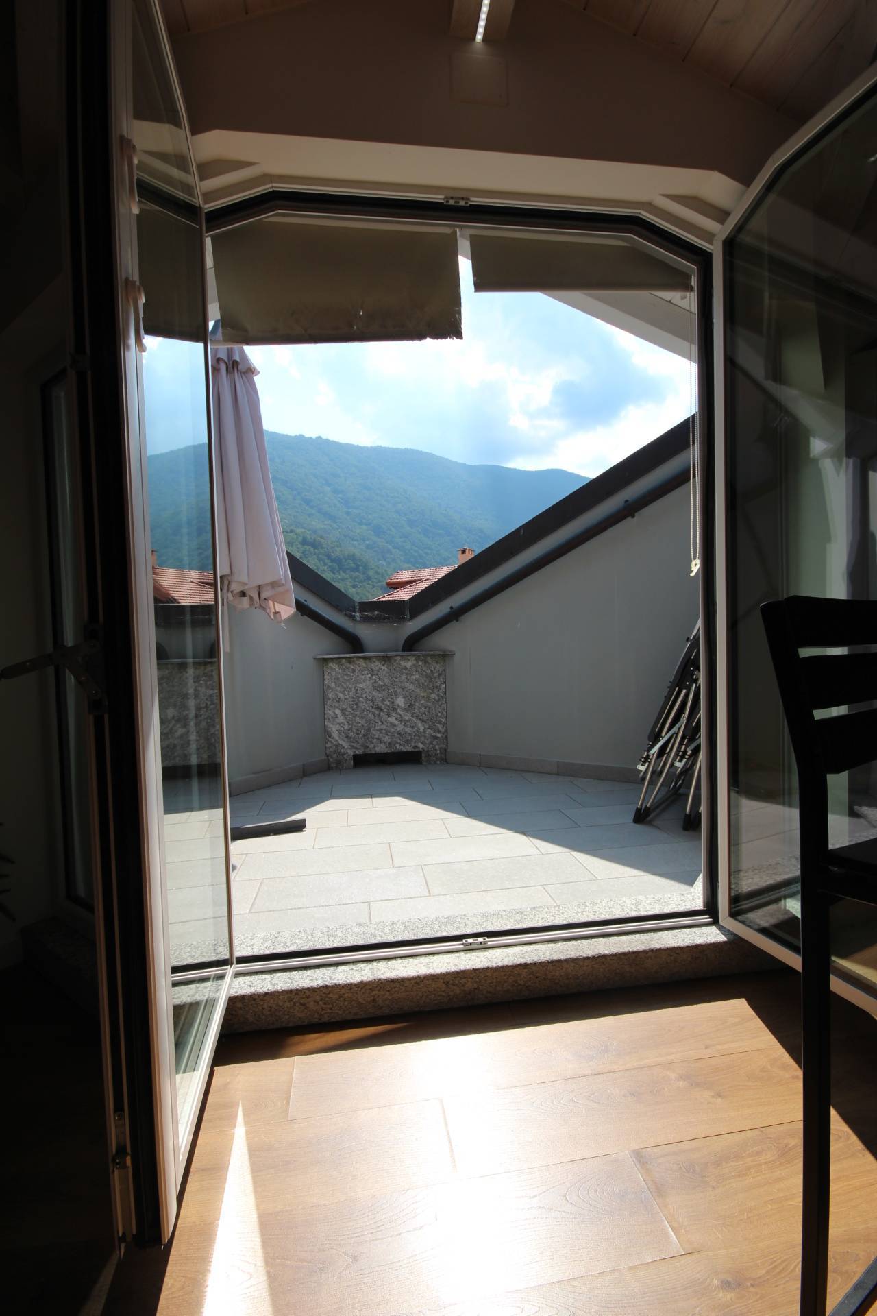 appartamento quadrilocale in vendita a Cannobio, Cannobio
