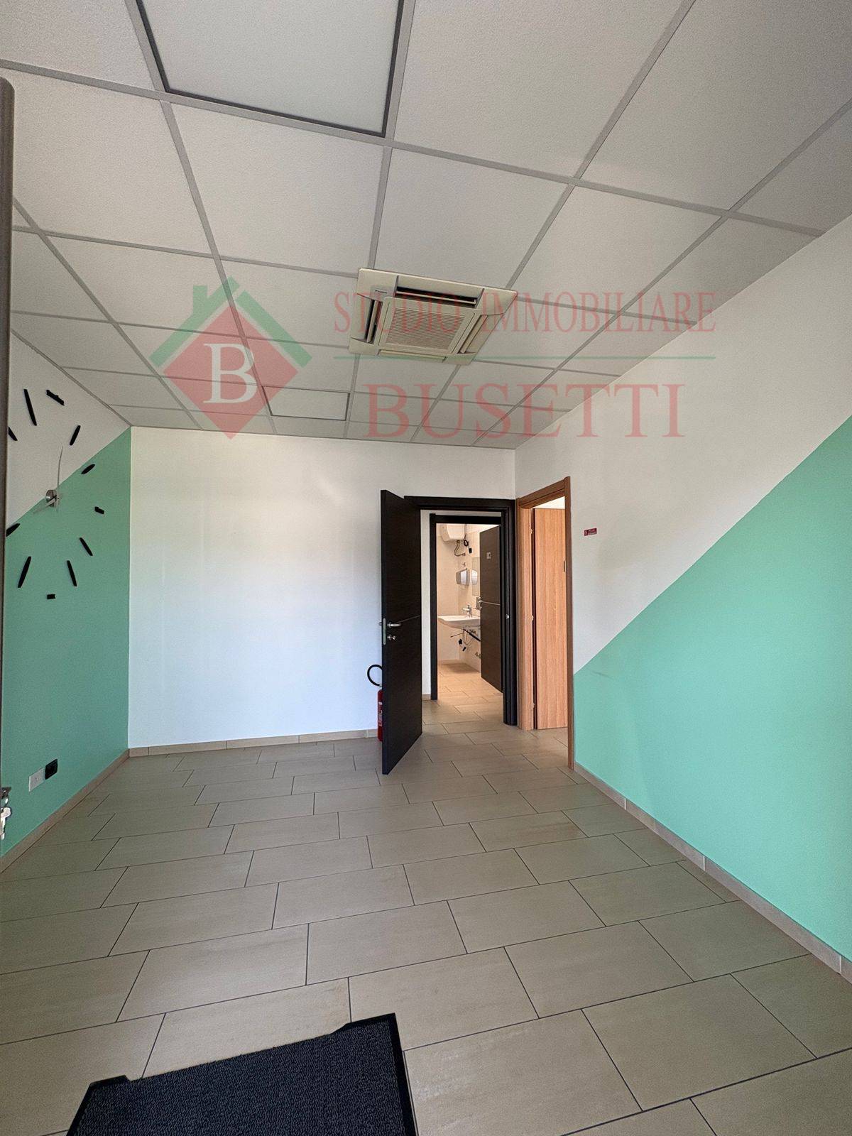 Negozio Studio Ufficio in affitto a Lavena Ponte Tresa