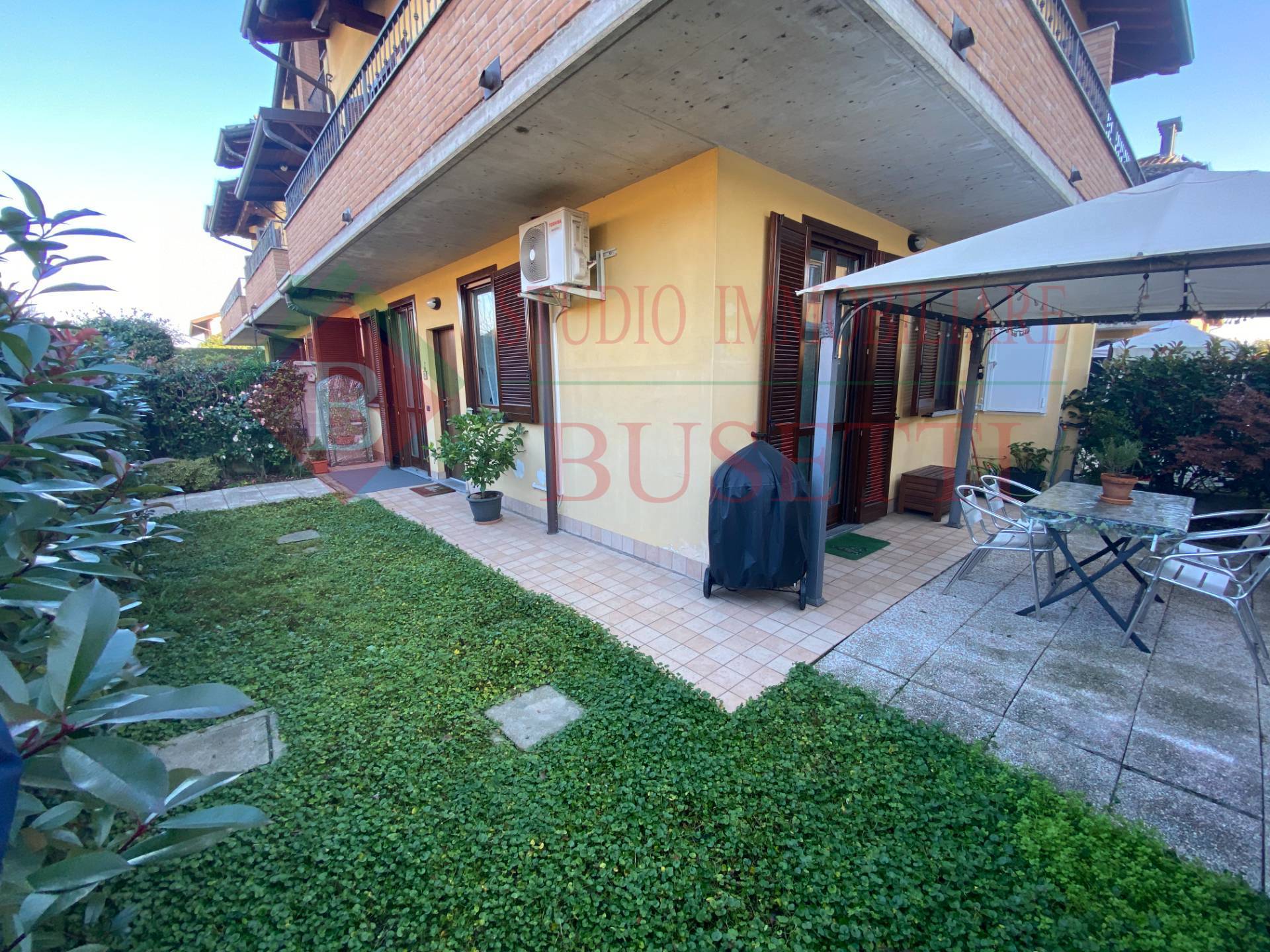 Villetta a schiera in vendita a Dairago, Semi-Centro