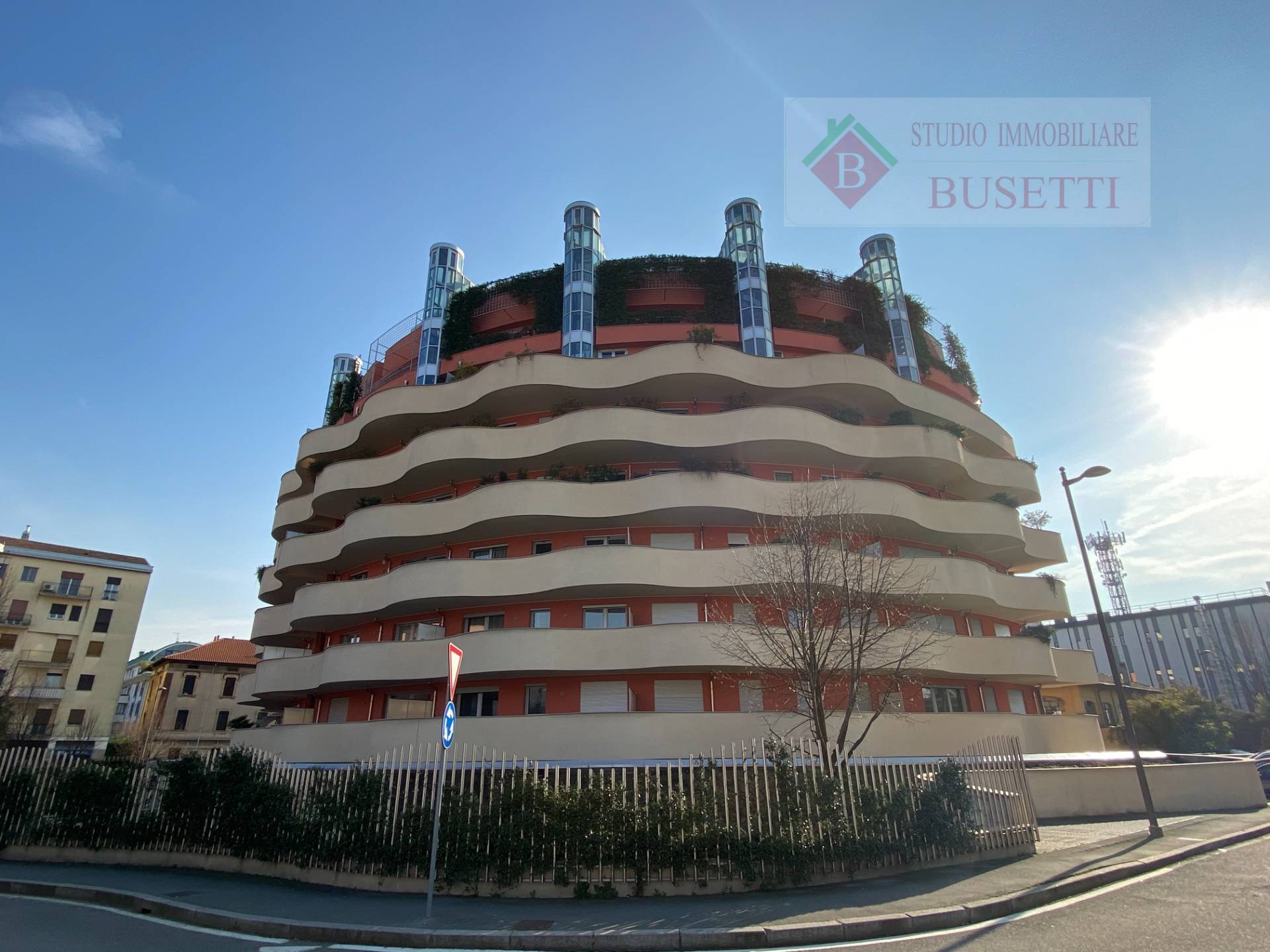 Box o garage in vendita a Legnano, Centro