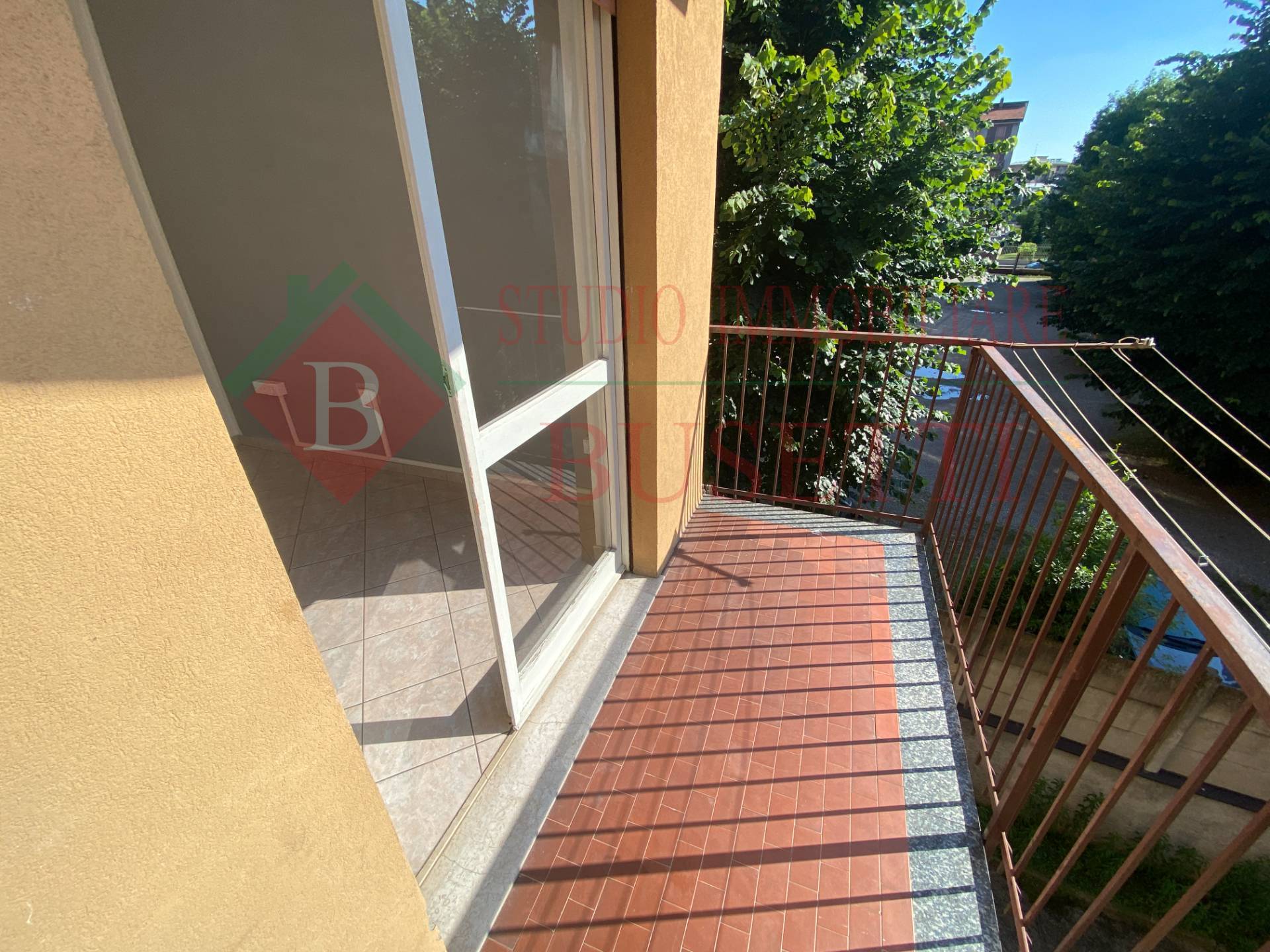 Appartamento in vendita a Legnano, Piscina