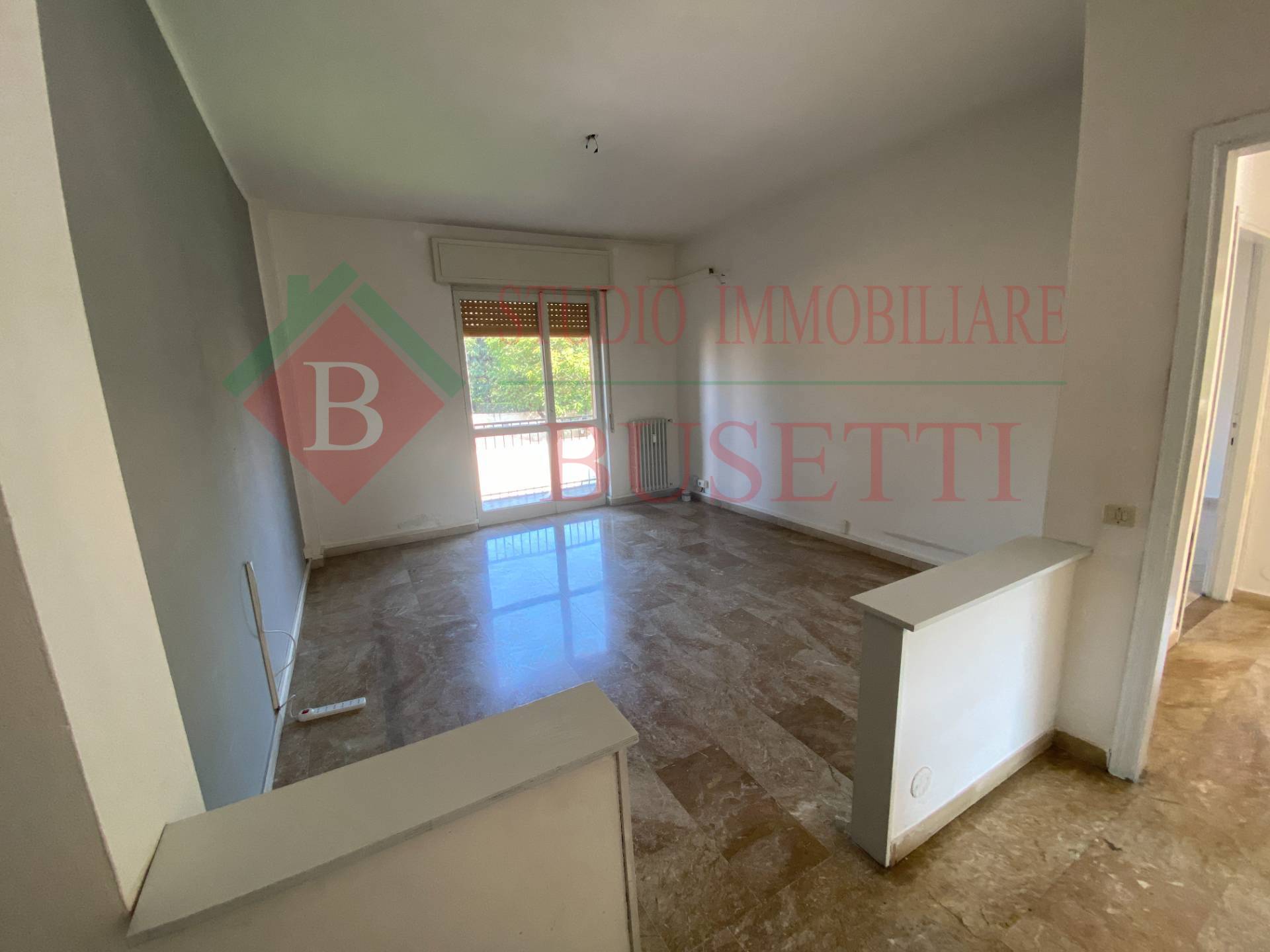 Appartamento in vendita a Legnano, Piscina