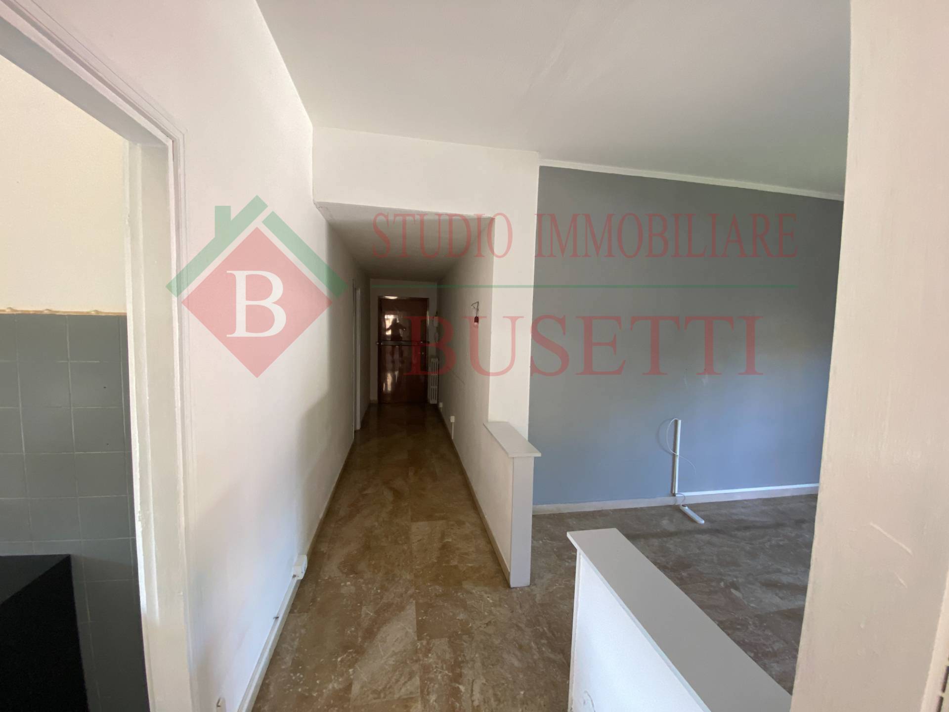 Appartamento in vendita a Legnano, Piscina