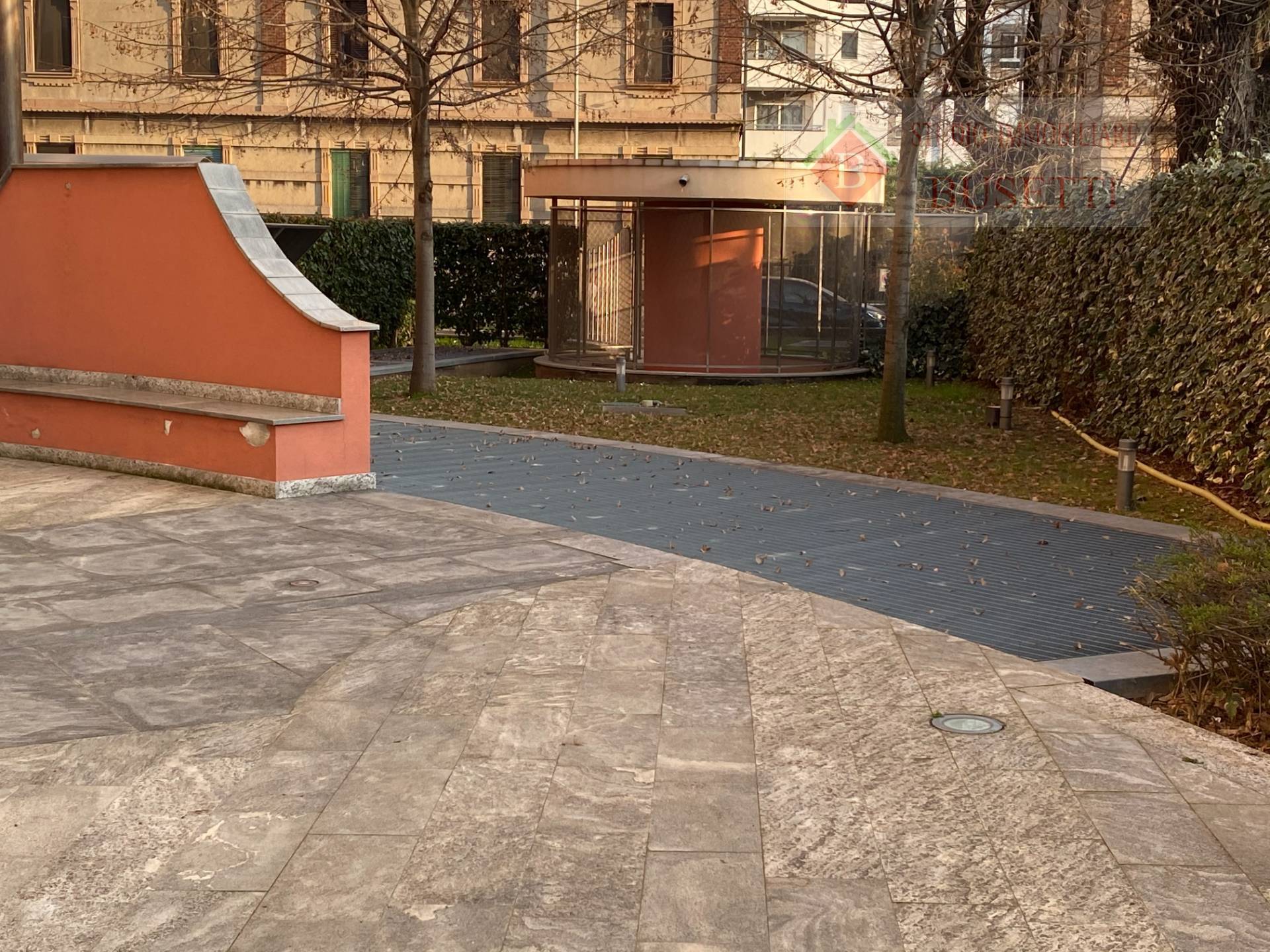 Box o garage in vendita a Legnano, Centro