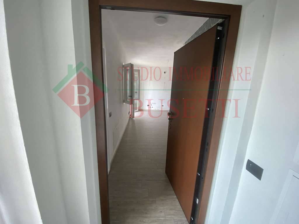 Stabile in vendita a Busto Arsizio, Borsano