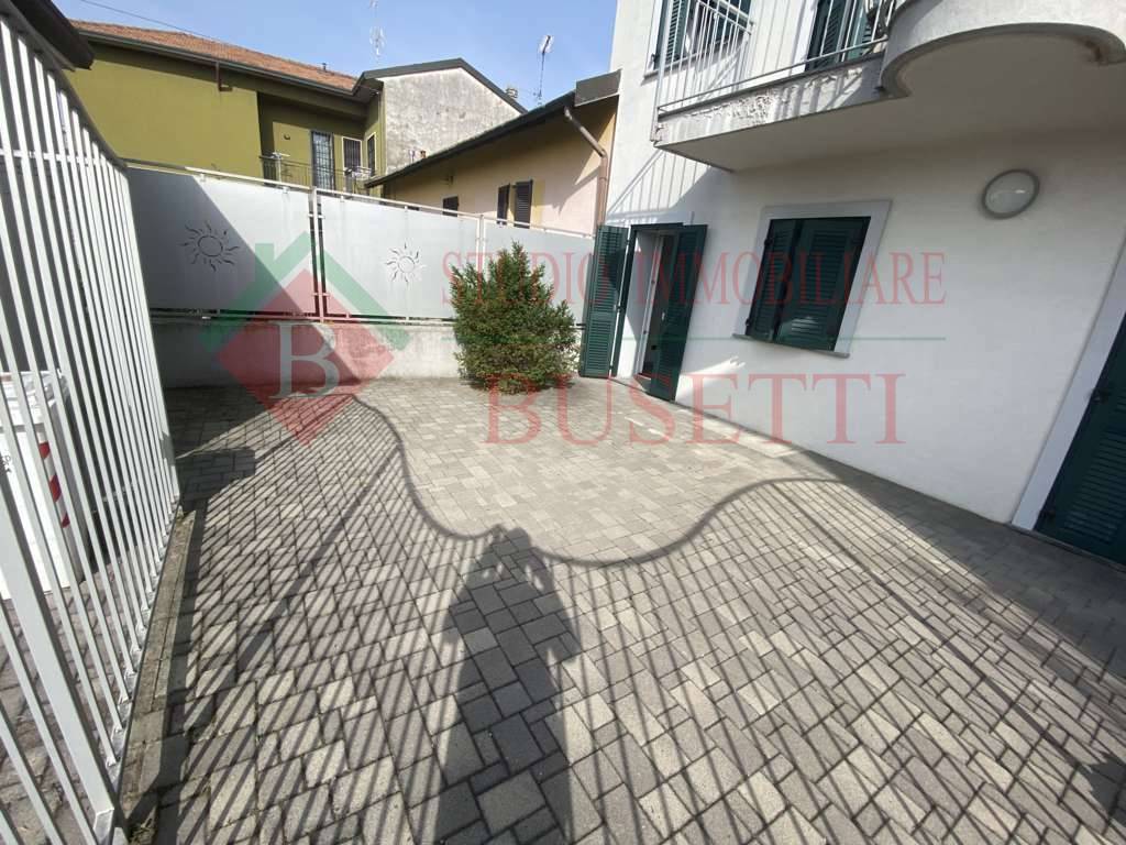 Stabile in vendita a Busto Arsizio, Borsano