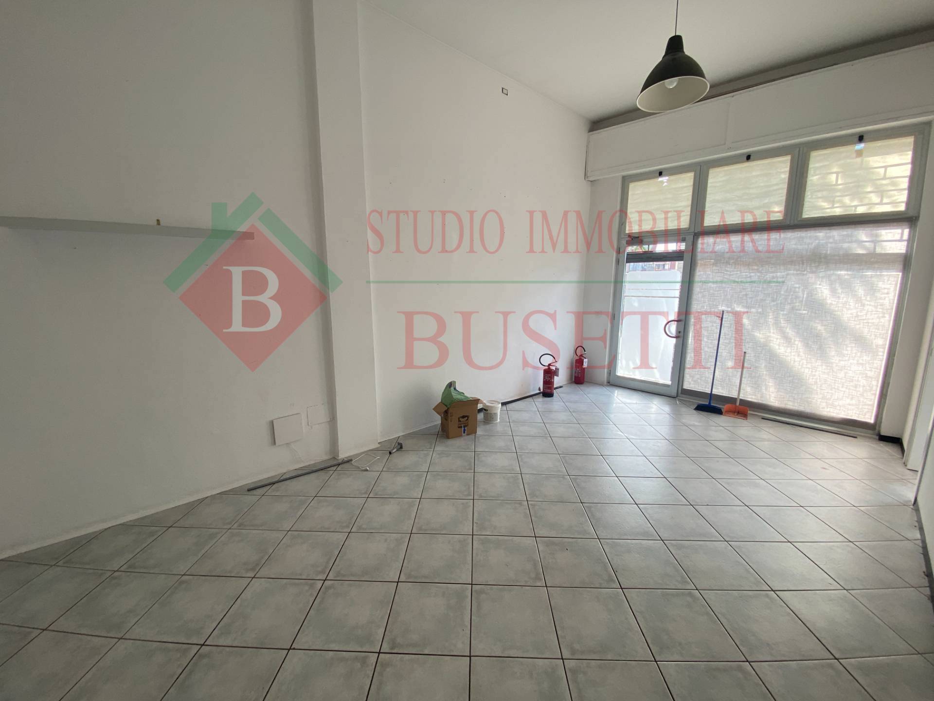 Negozio Studio Ufficio in affitto a Cerro Maggiore