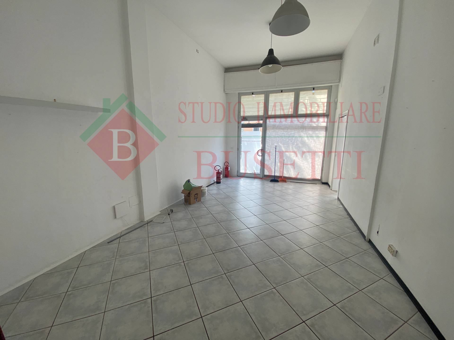 Negozio Studio Ufficio in affitto a Cerro Maggiore