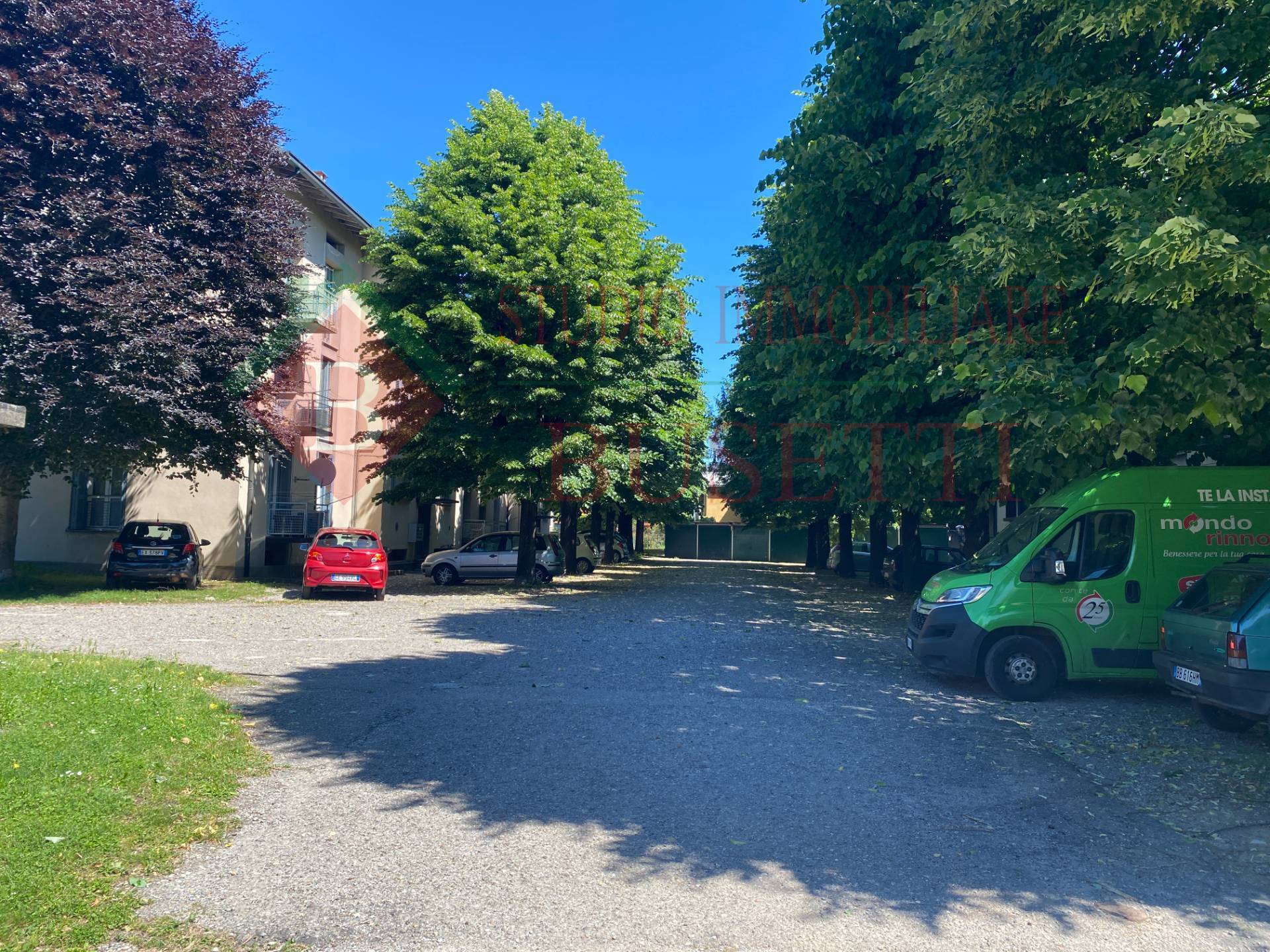 Box o garage in vendita a Legnano, Legnarello