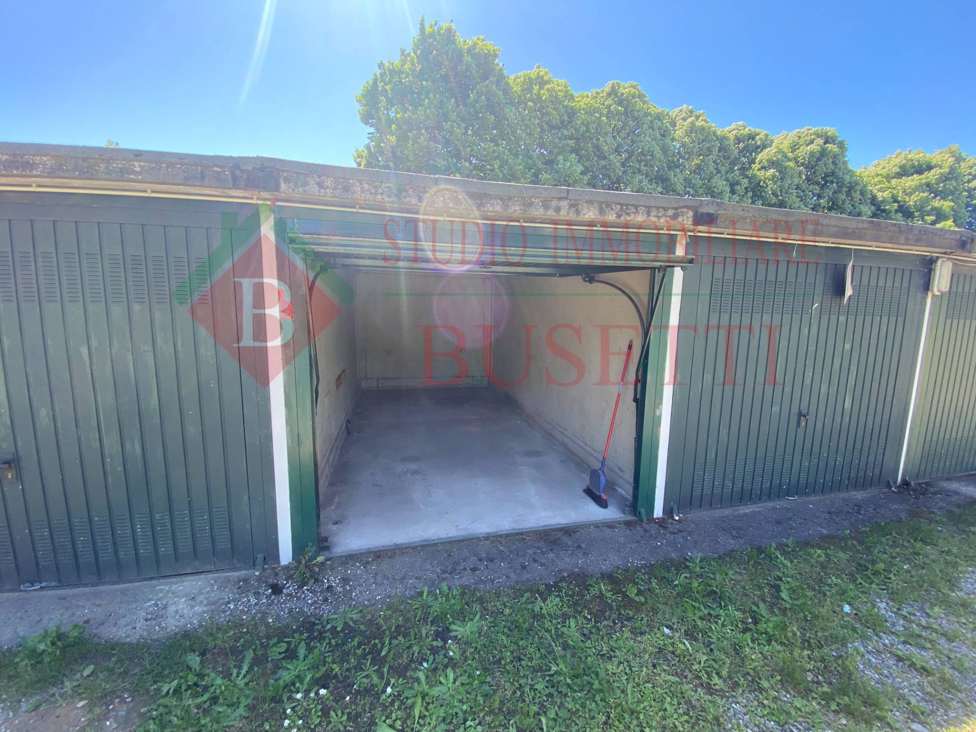 Box o garage in vendita a Legnano, Legnarello