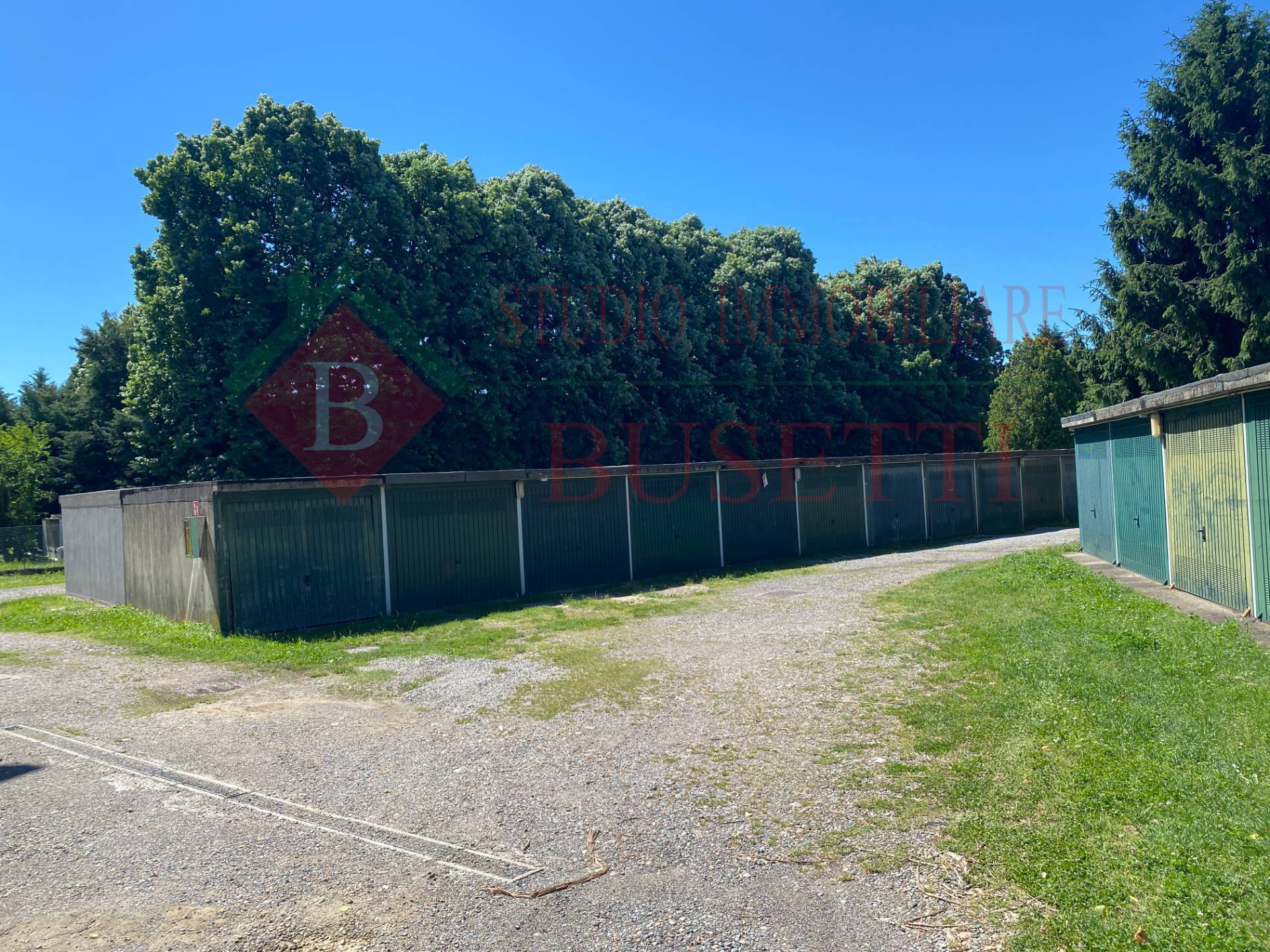 Box o garage in vendita a Legnano, Legnarello