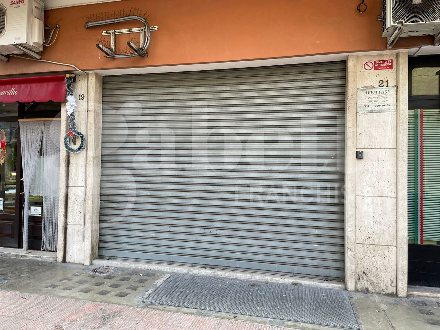 Negozio in affitto a Barletta