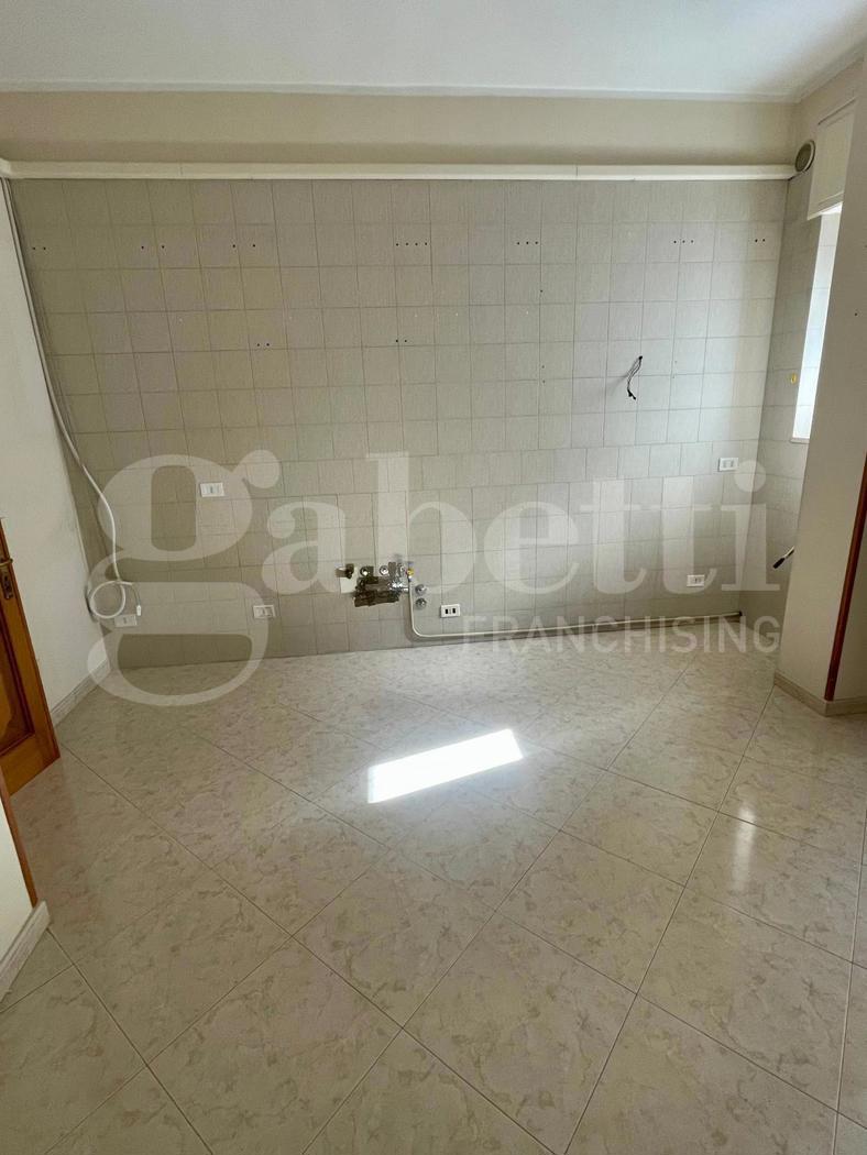 Quadrilocale in affitto a Barletta