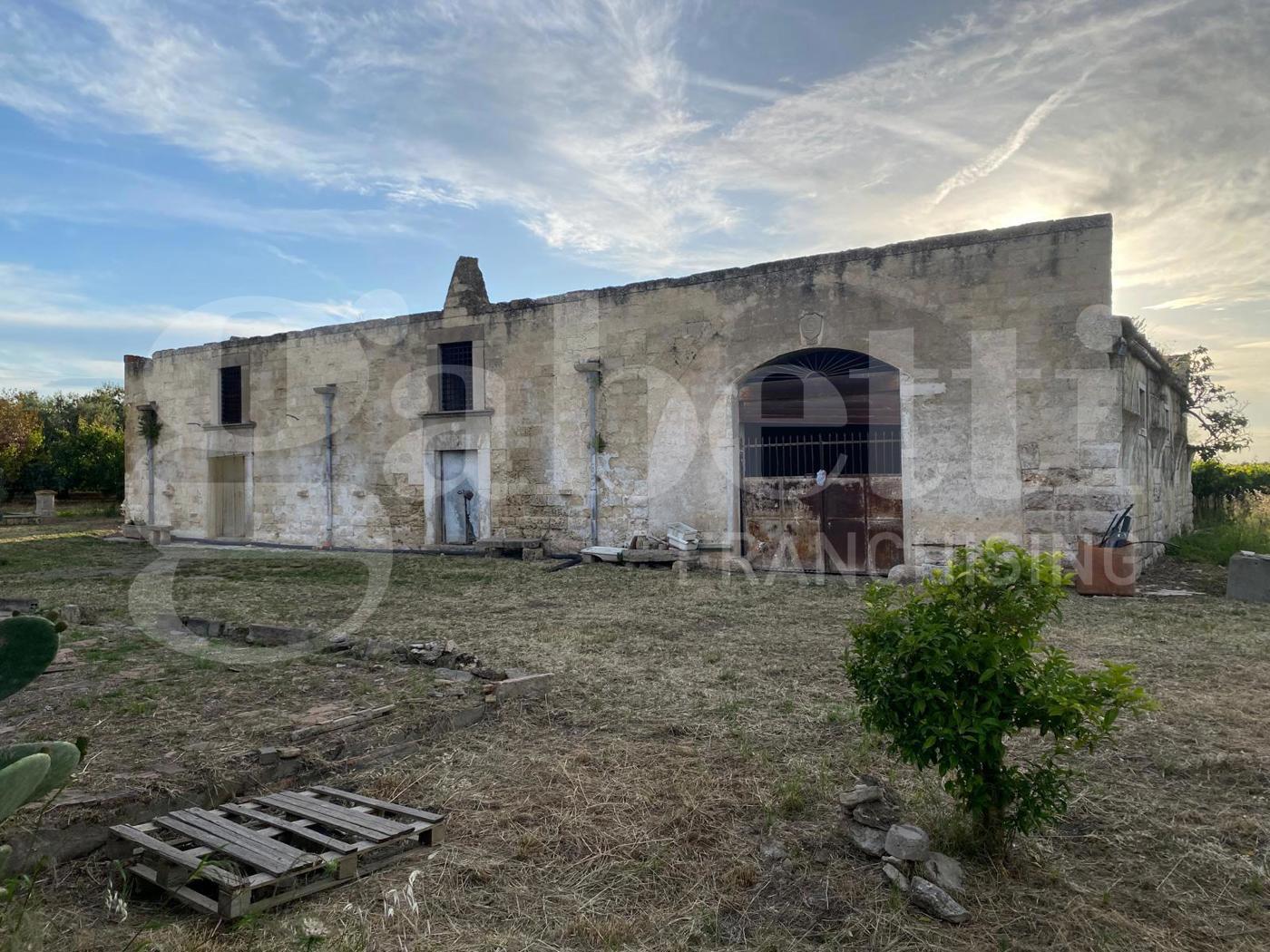 Rustico con giardino a Barletta