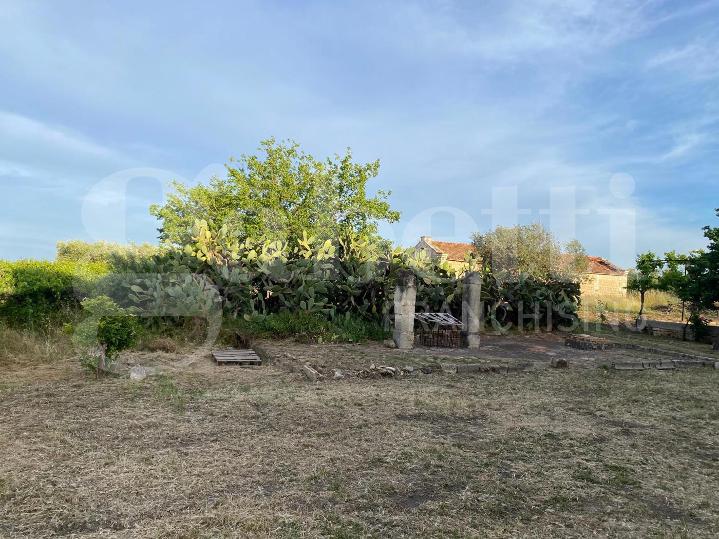 Rustico con giardino a Barletta