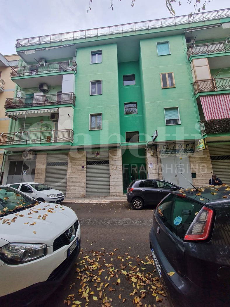 Trilocale da ristrutturare a Barletta