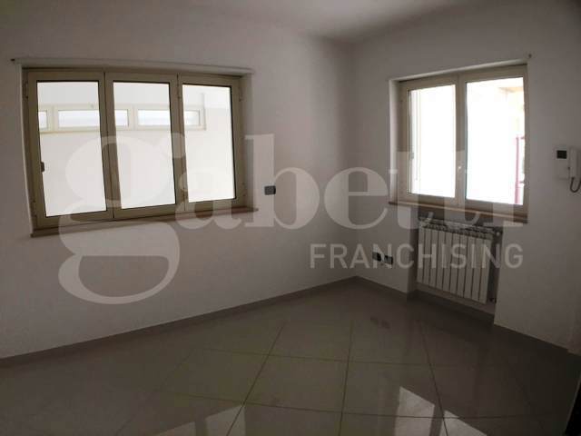 Trilocale in affitto a Barletta