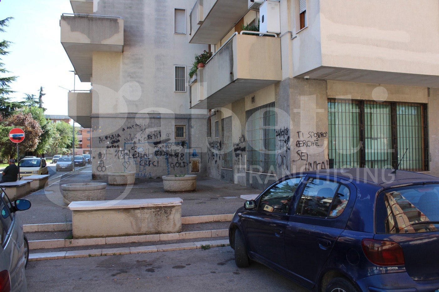 Negozio in vendita a Carapelle