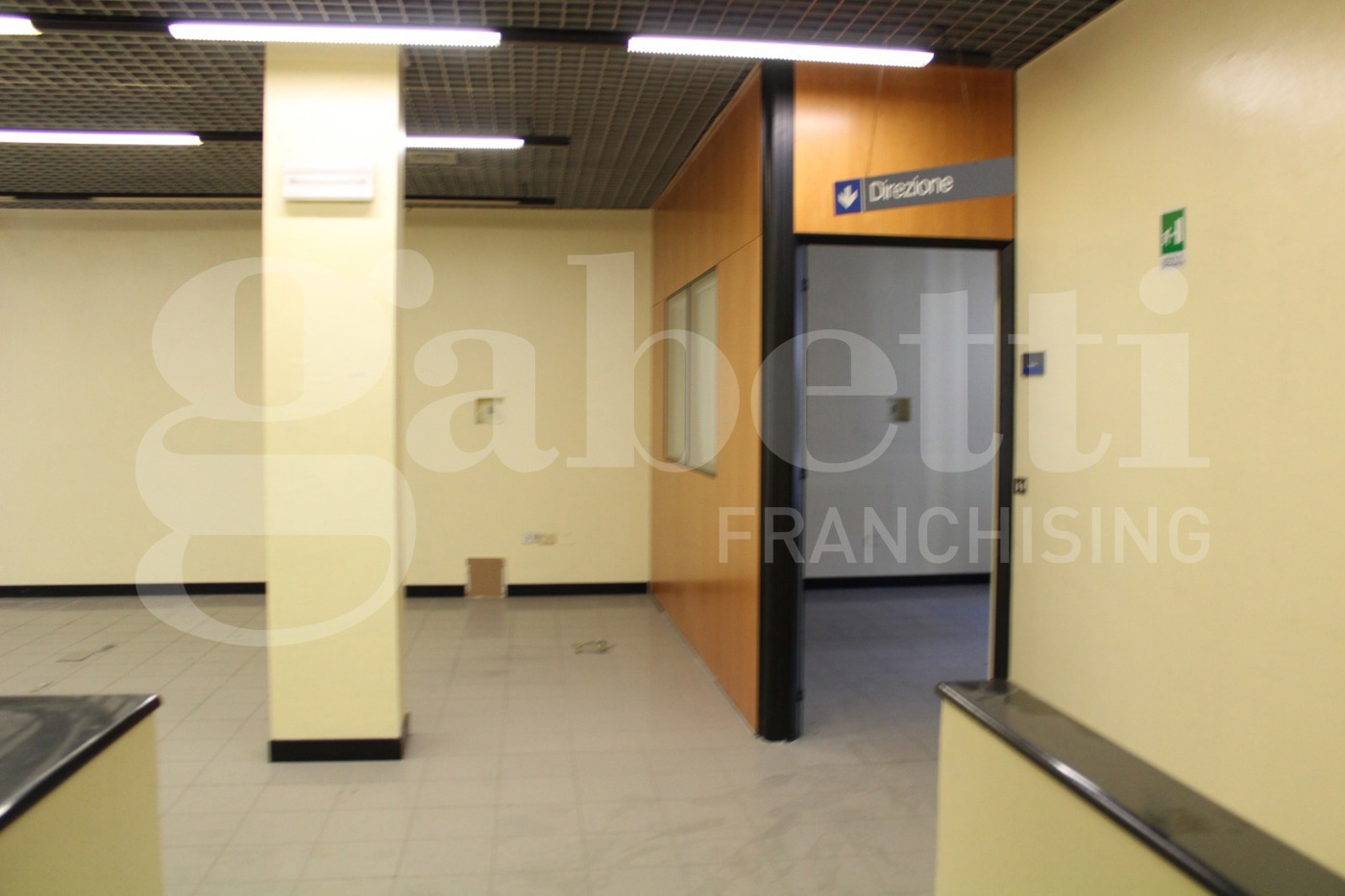 Negozio in vendita a Carapelle