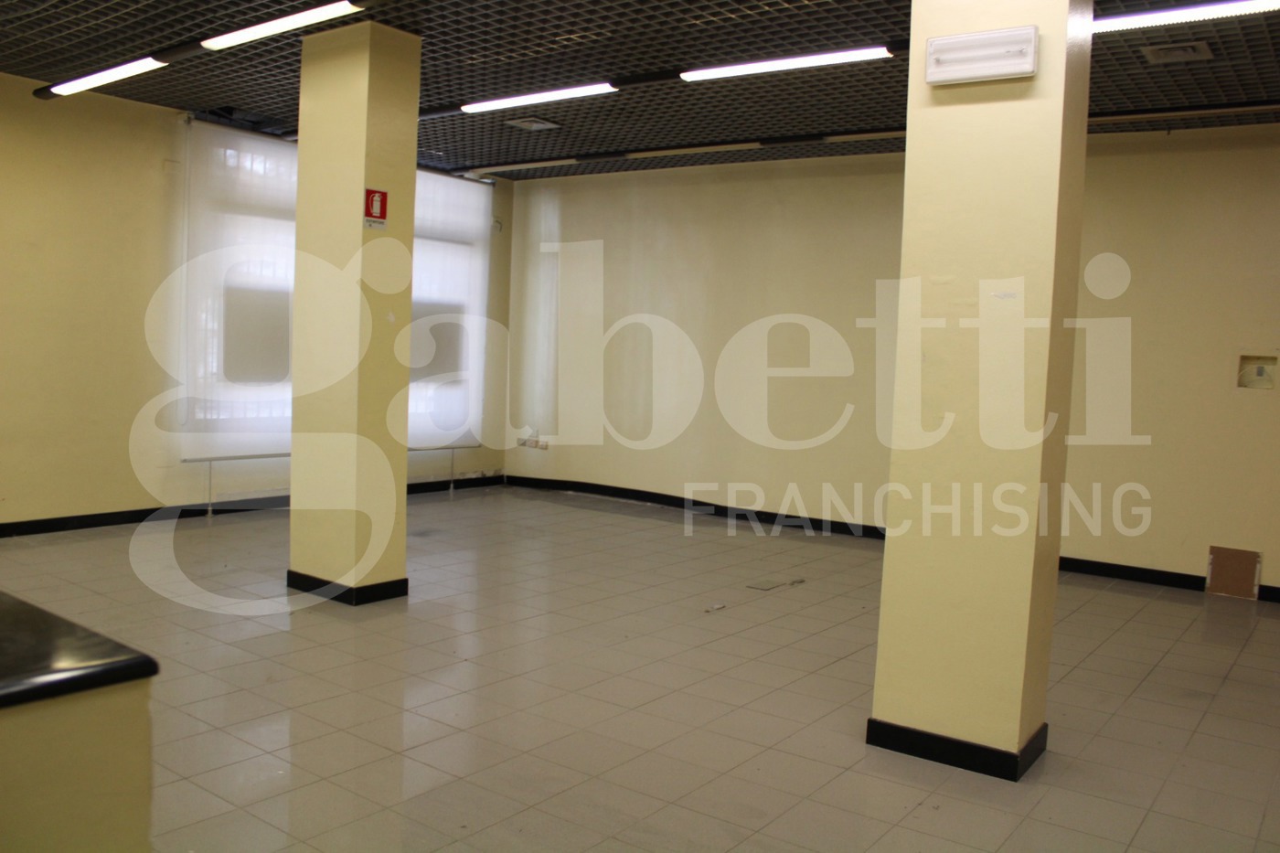 Negozio in vendita a Carapelle