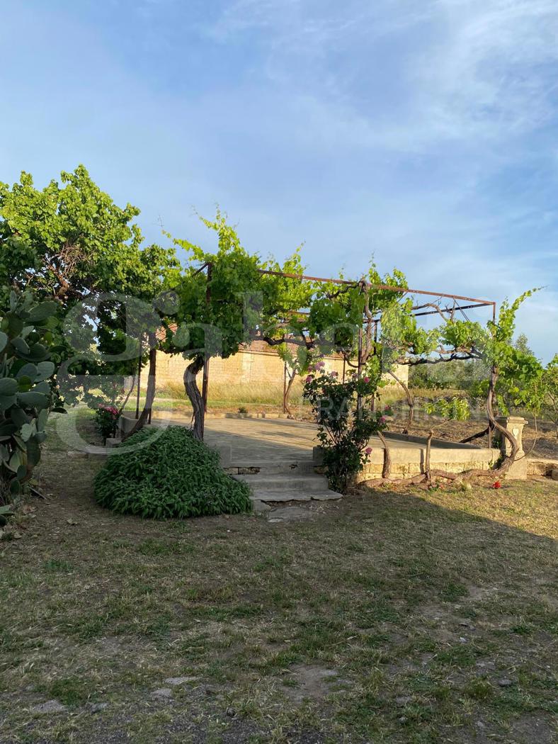 Rustico con giardino a Barletta
