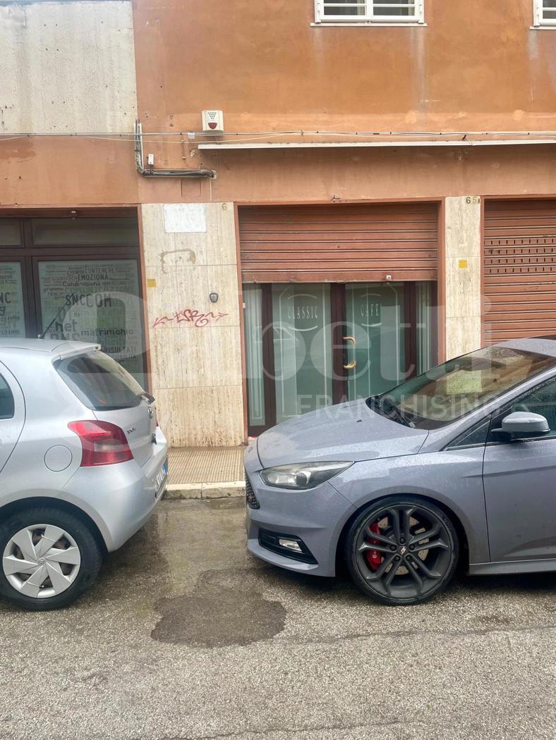 Box/Garage 110mq in vendita a Barletta