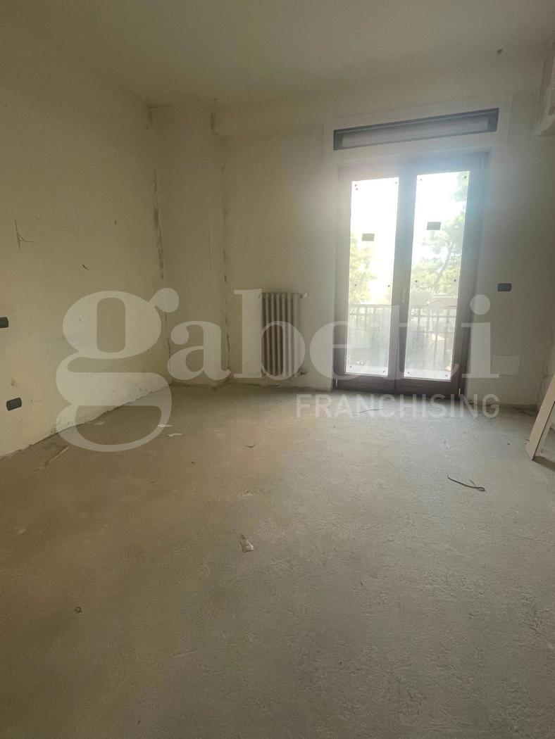 Trilocale ristrutturato a Barletta