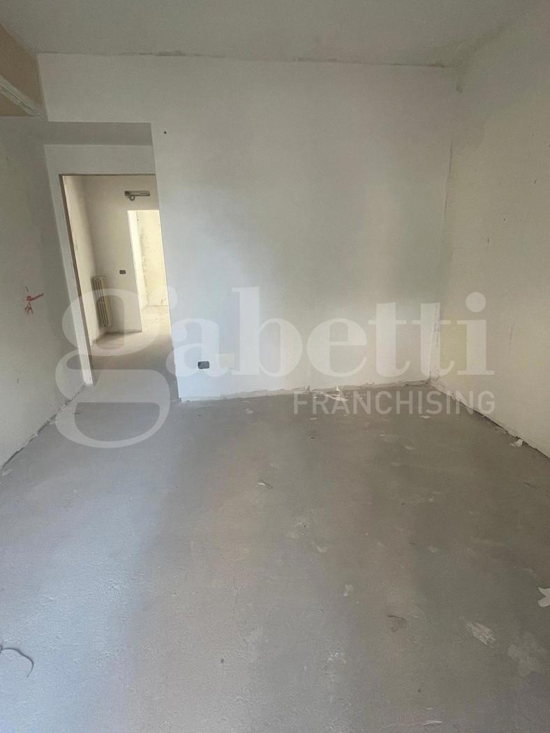 Trilocale ristrutturato a Barletta