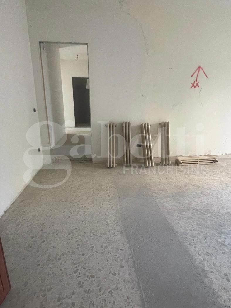 Trilocale ristrutturato a Barletta