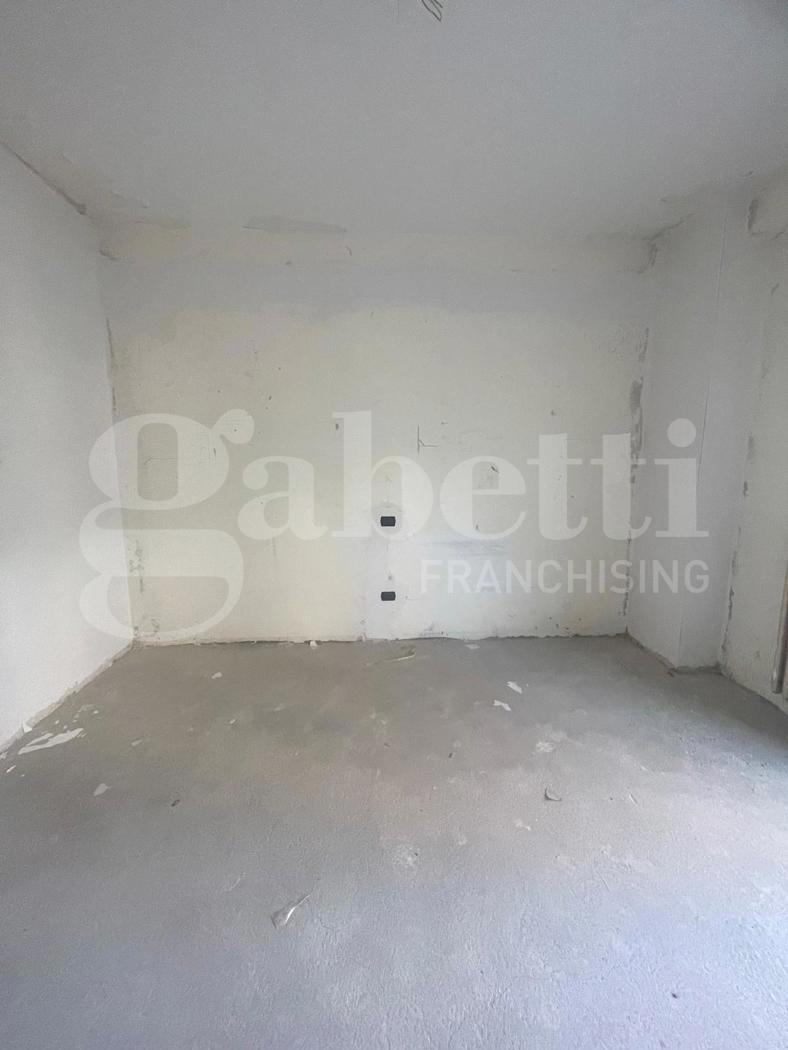 Trilocale ristrutturato a Barletta