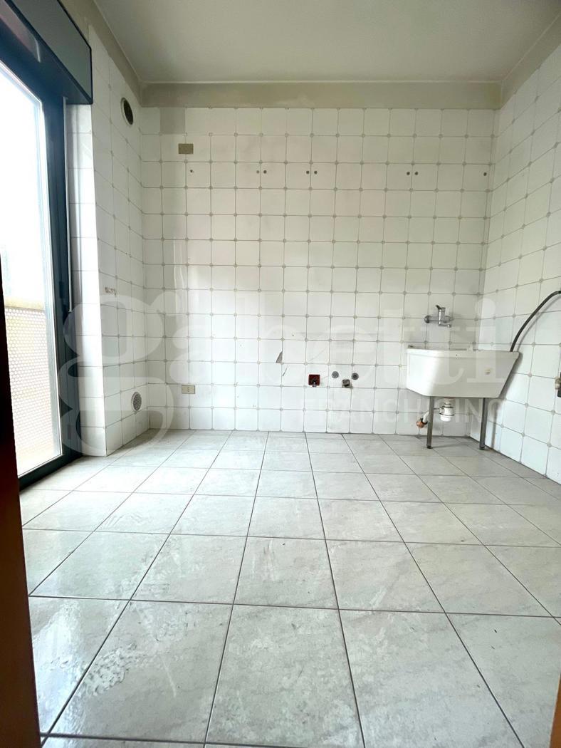 Quadrilocale da ristrutturare a Barletta