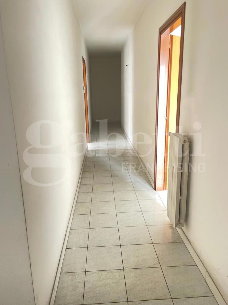 Quadrilocale da ristrutturare a Barletta