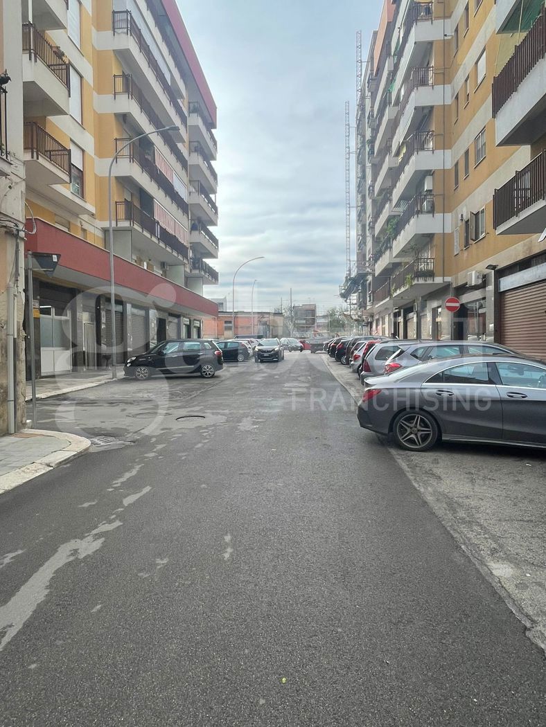 Box/Garage 232mq in vendita a Barletta