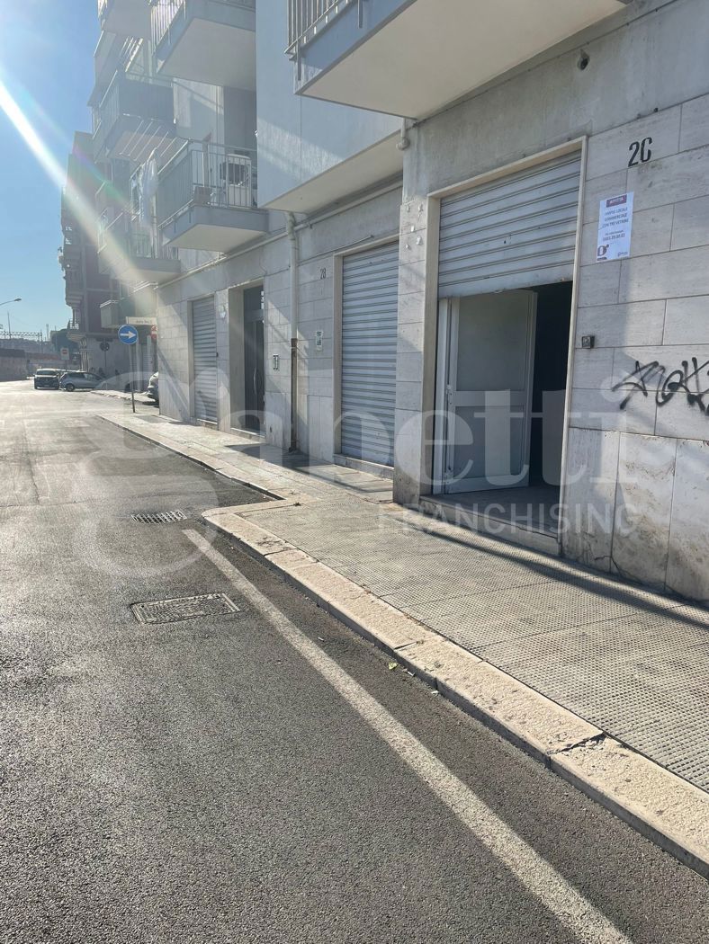Negozio in affitto a Barletta