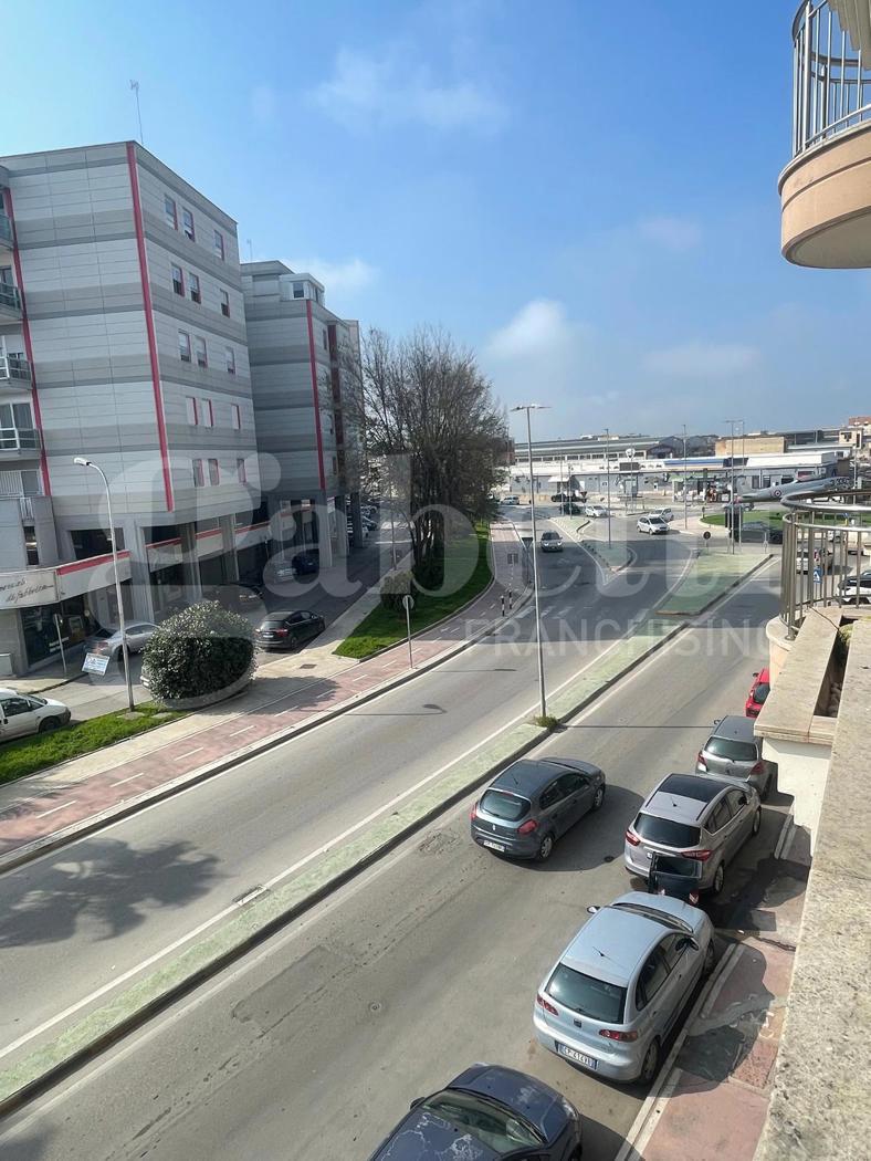 Quadrilocale in affitto a Barletta