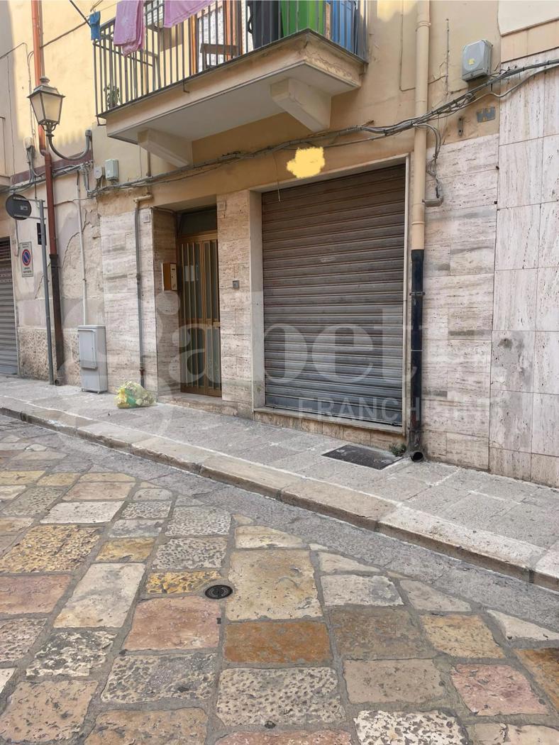 Magazzino in vendita a Barletta