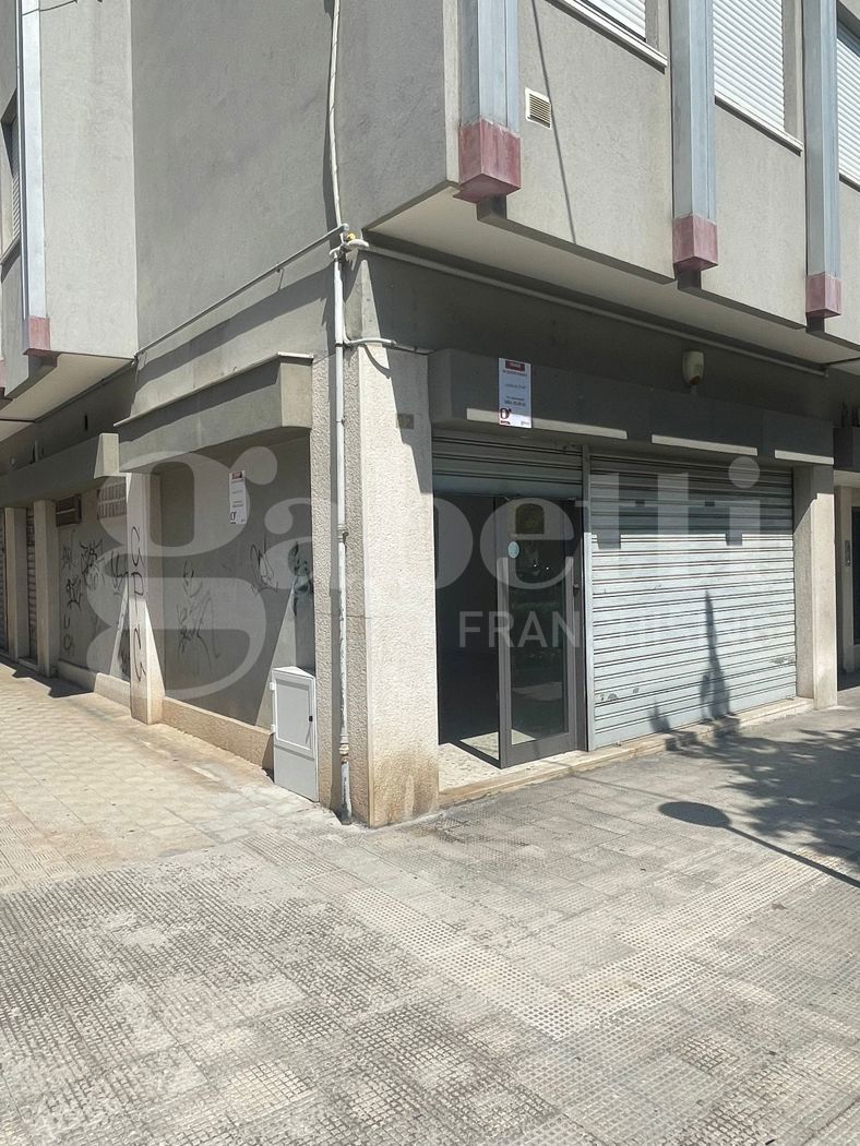 Negozio in vendita a Barletta