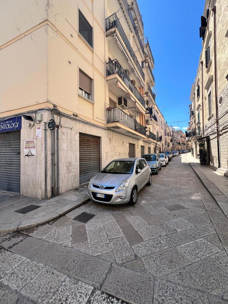 Negozio in affitto a Barletta