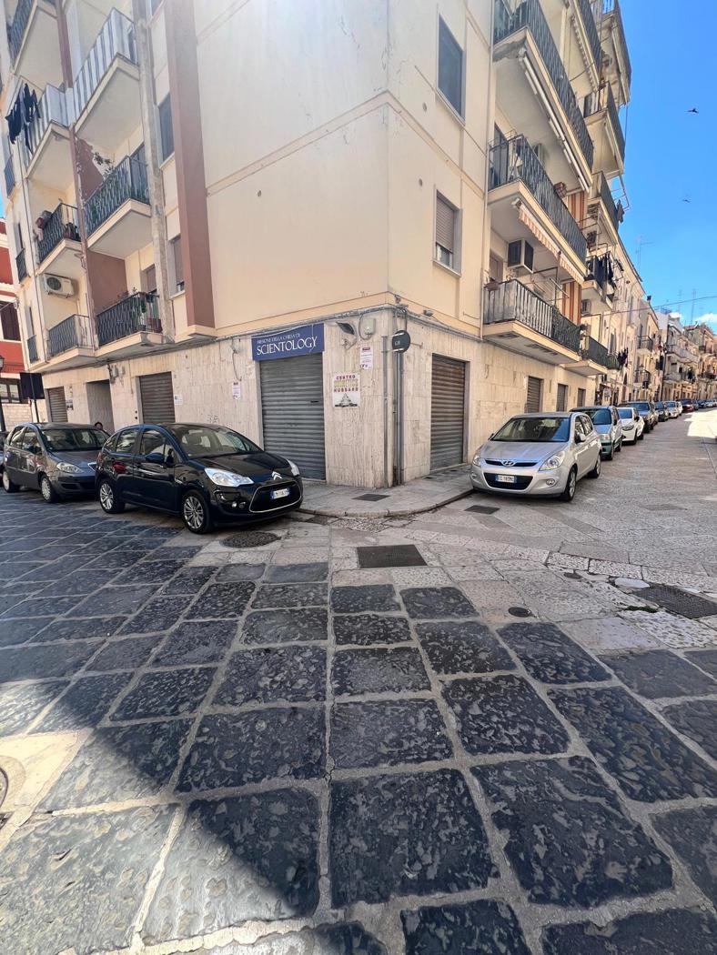 Negozio in affitto a Barletta