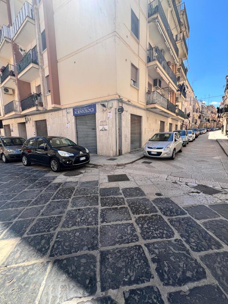 Negozio in affitto a Barletta