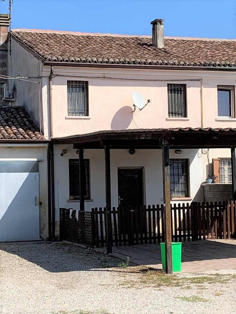Casa indipendente in vendita, San Giorgio di Mantova bazza