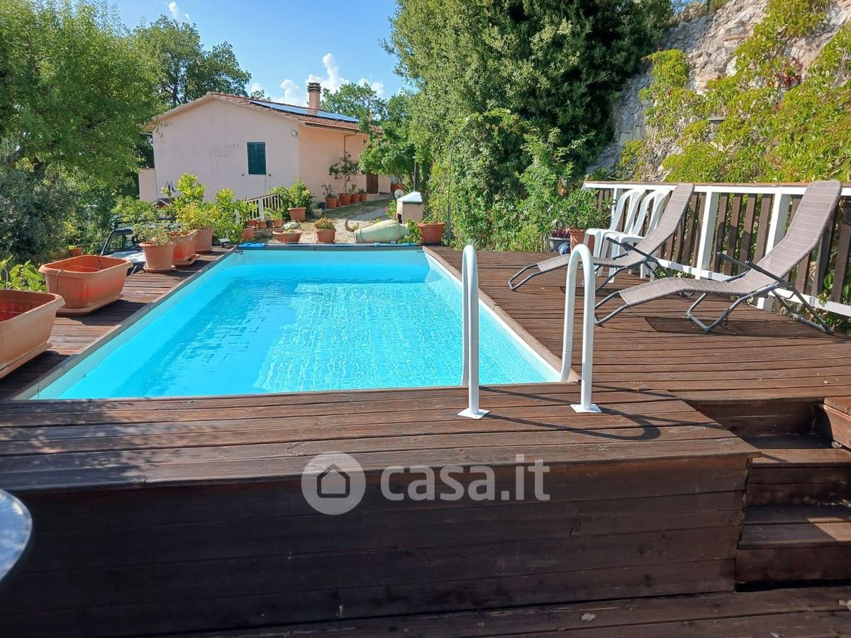 Villa in vendita a Trevi