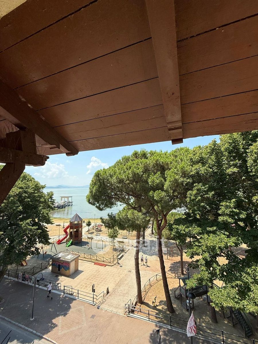 Quadrilocale vista lago a Passignano sul Trasimeno